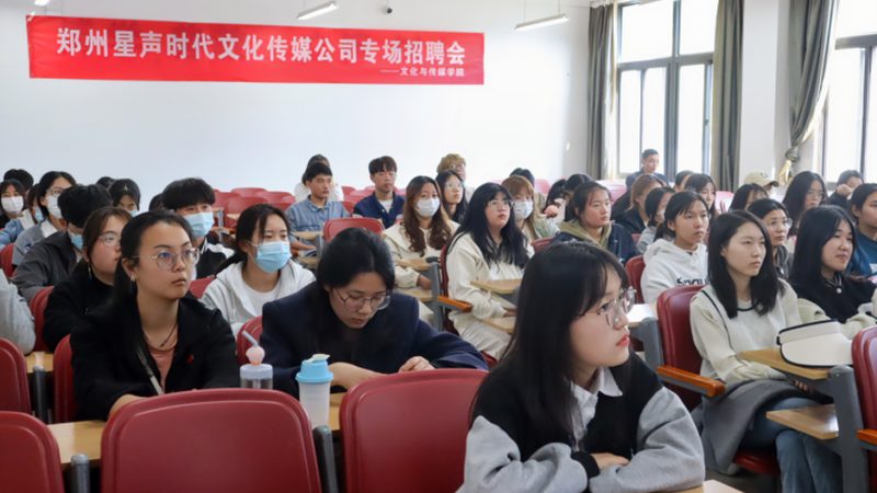 绿幕与实景：揭秘影视制作中的场景搭建技巧对比